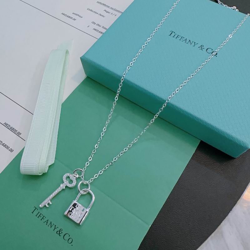 Lock&Key Tiff Necklace