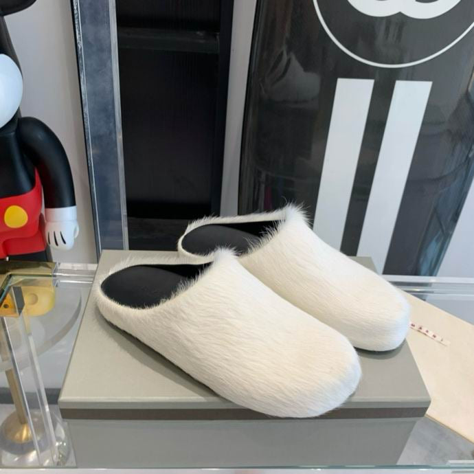 Marni Calfskin Slides*write color in note section*