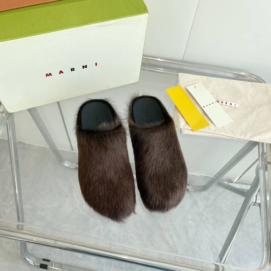 Marni Calfskin Slides*write color in note section*