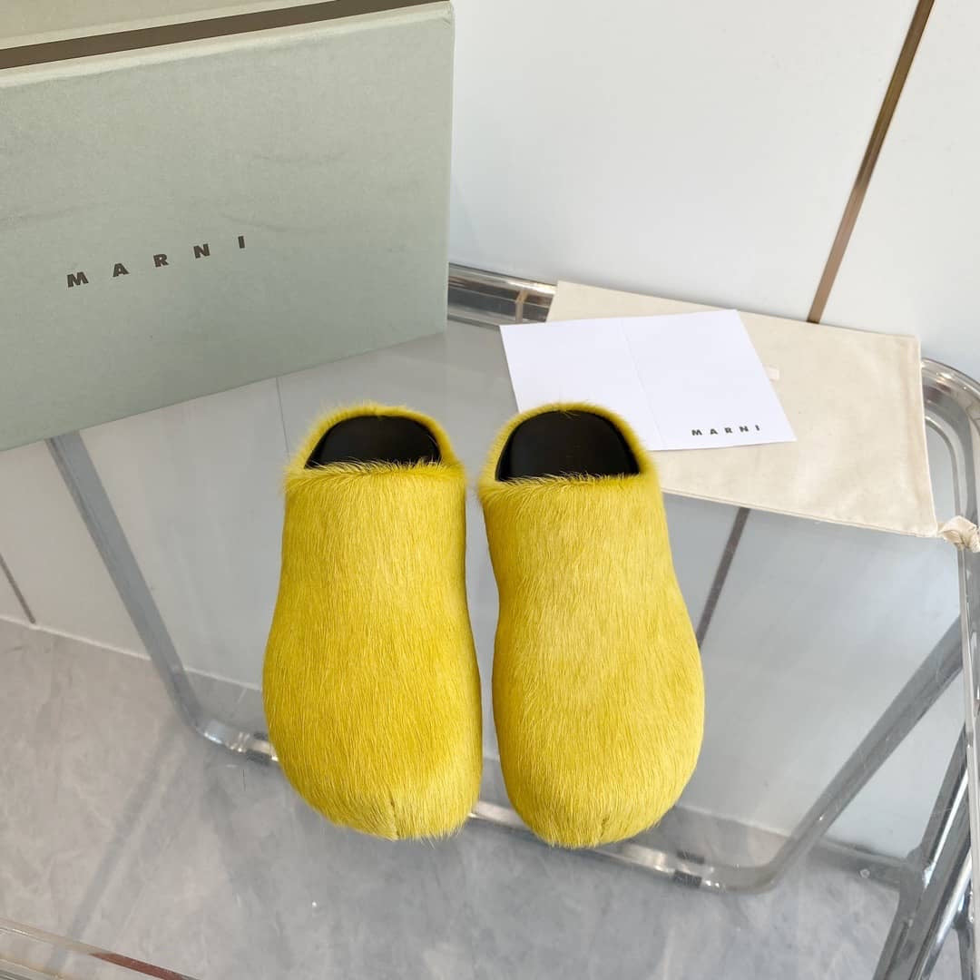 Marni Calfskin Slides*write color in note section*