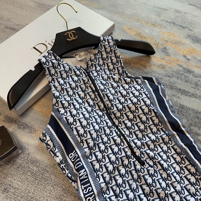 One Piece Sleeveless C.D