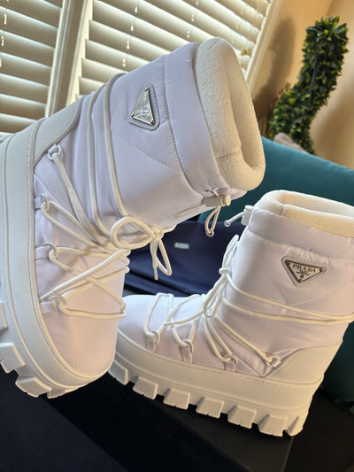 Pràda Short Ski Boots(On Hand)